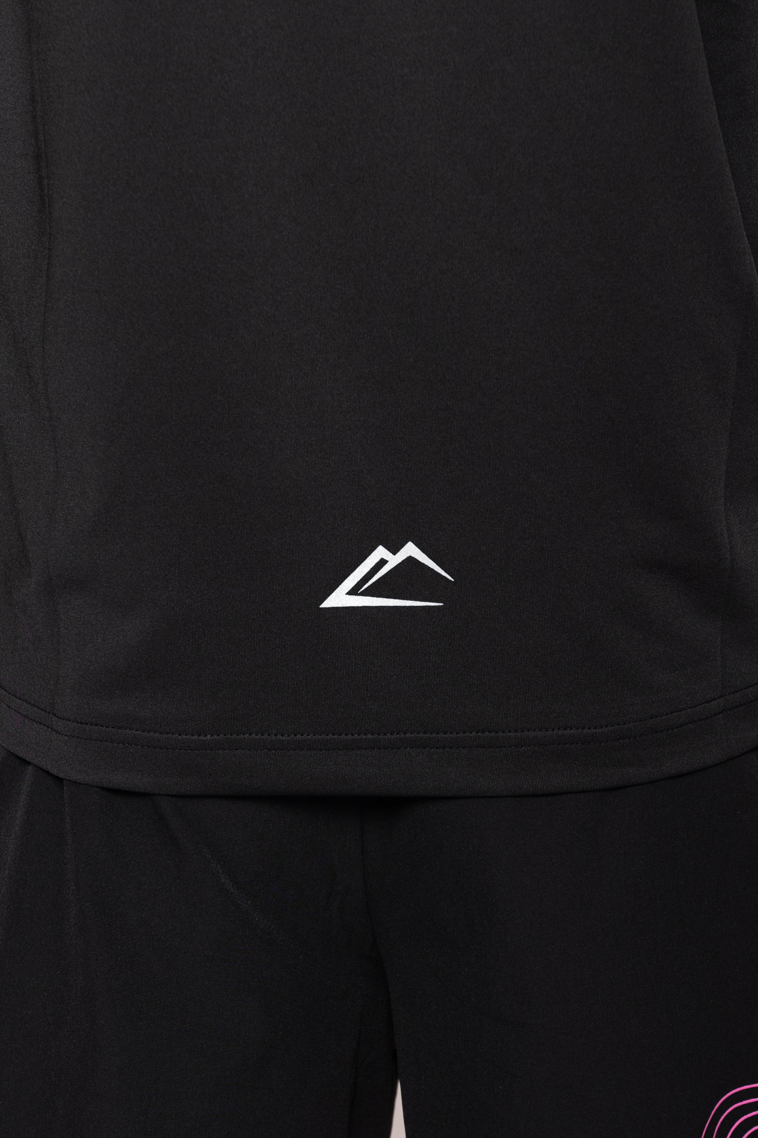 Wave T-Shirt - Hyper Pink/Black