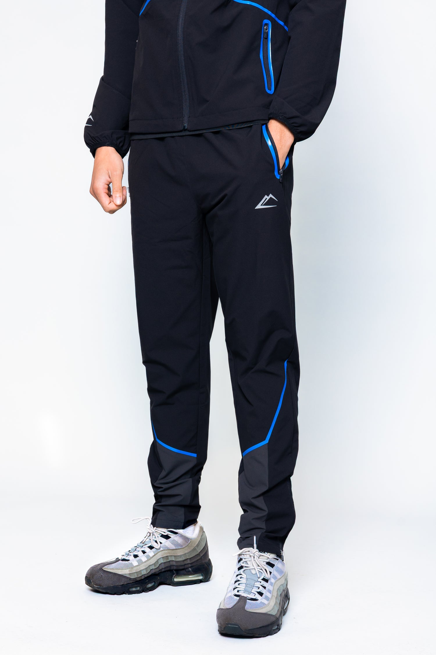 Strike Tracksuit - Black/Blue