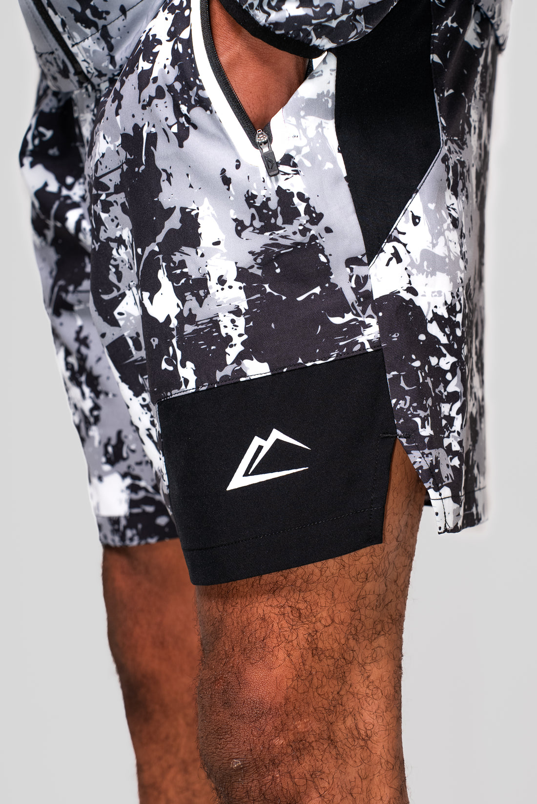 Colorado Shorts -  Grey/Multi