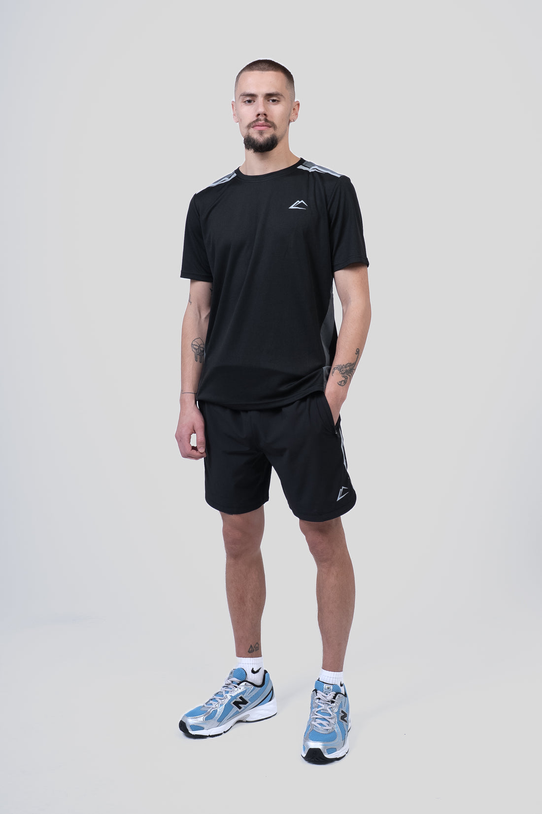 Tempo Shorts- Black