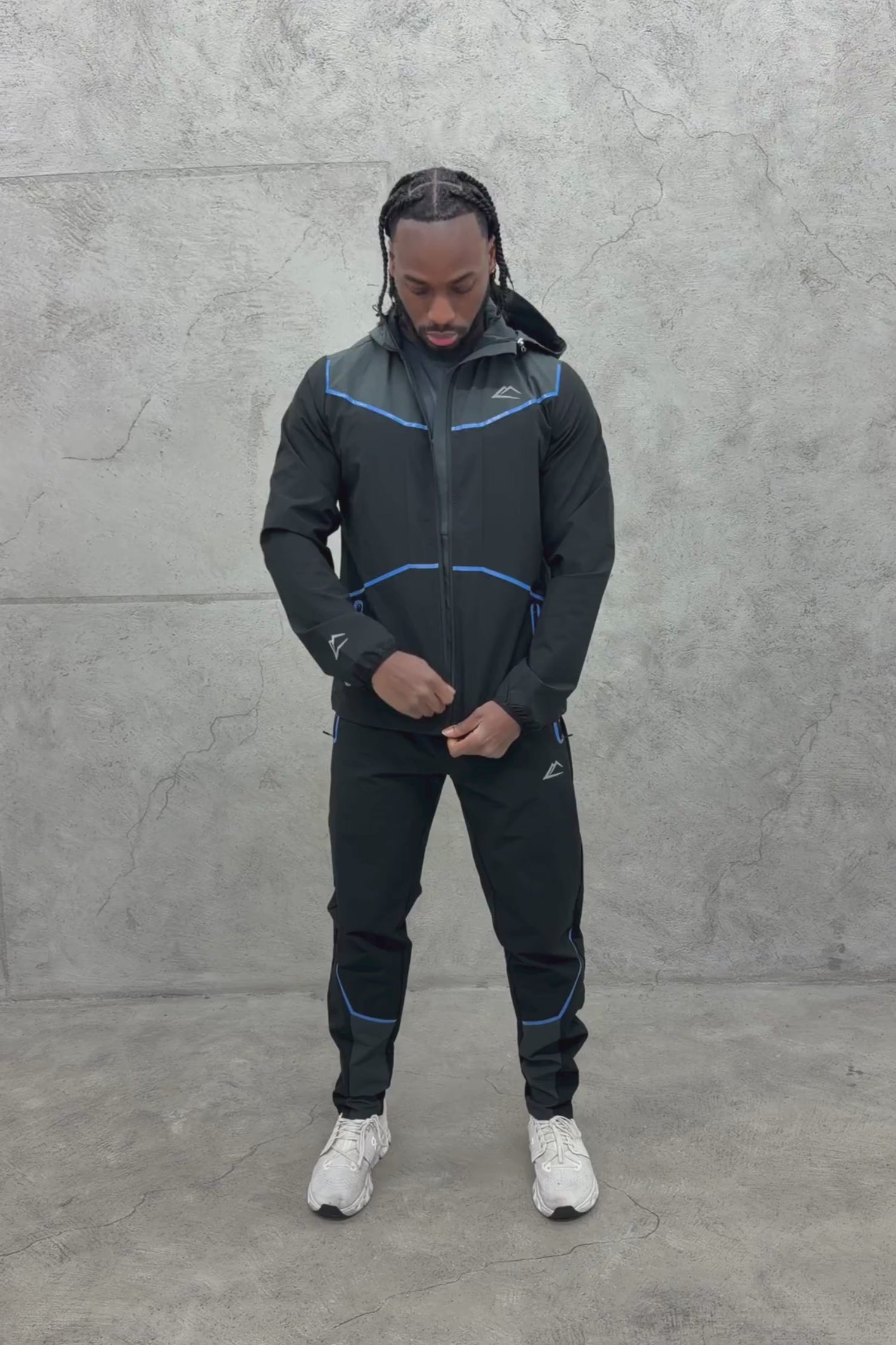 Strike Tracksuit - Black/Blue