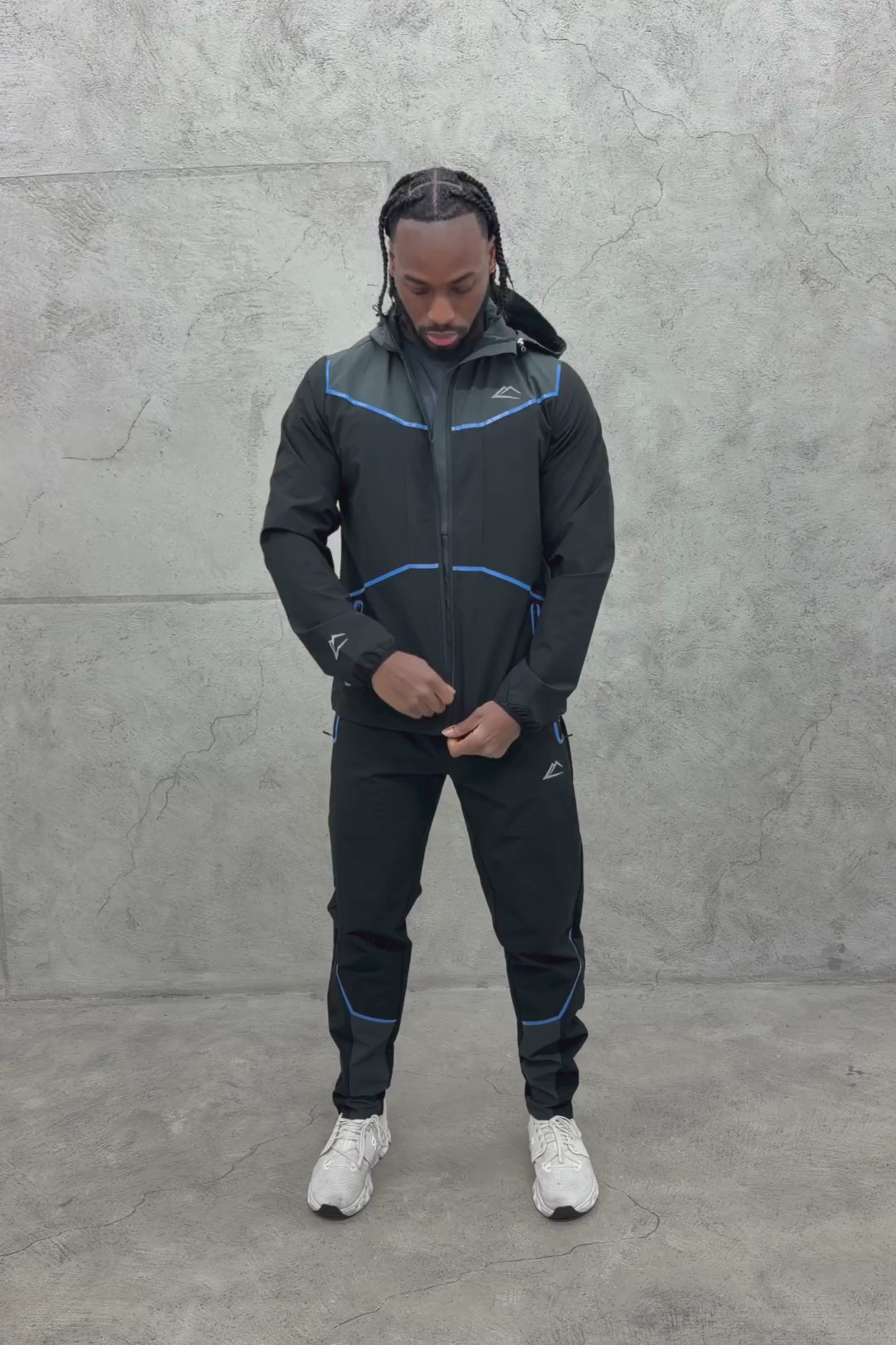 Strike Tracksuit - Black/Blue